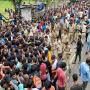 हैदराबाद में भारत-ऑस्ट्रेलिया मैच की टिकट बिक्री के दौरान भगदड़, पुलिस ने किया लाठीचार्ज