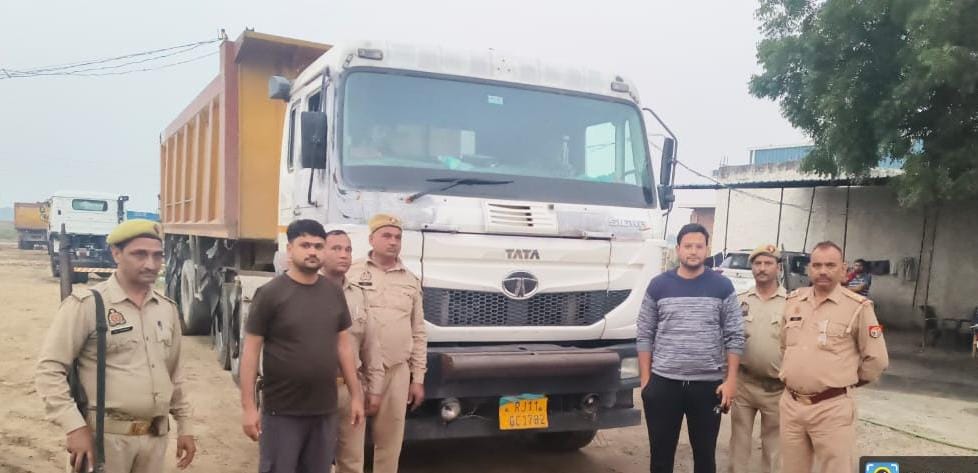 अधिकारियों ने रतजगा कर खनन माफिया की तोडी कमर, पांच जेसीबी, चार डम्फर और ट्रैक्टरों को छोड कर भागे माफिया