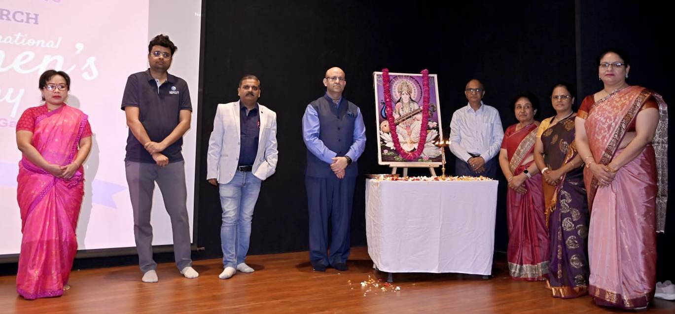 केडी विश्वविद्यालय में चिकित्सा क्षेत्र की महिला विभूतियां सम्मानित