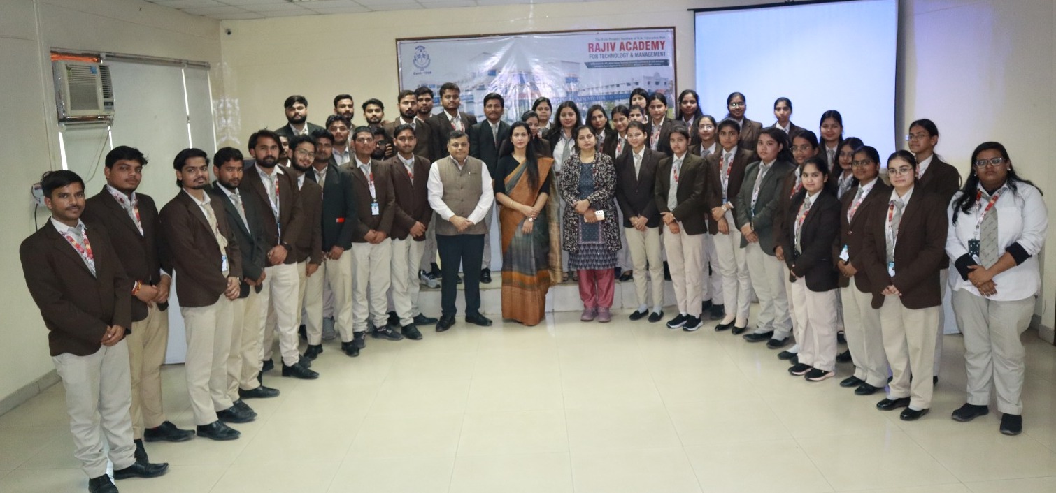 एआई के बदलते व्यावसायिक परिदृश्य से रूबरू हुए राजीव एकेडमी के विद्यार्थी