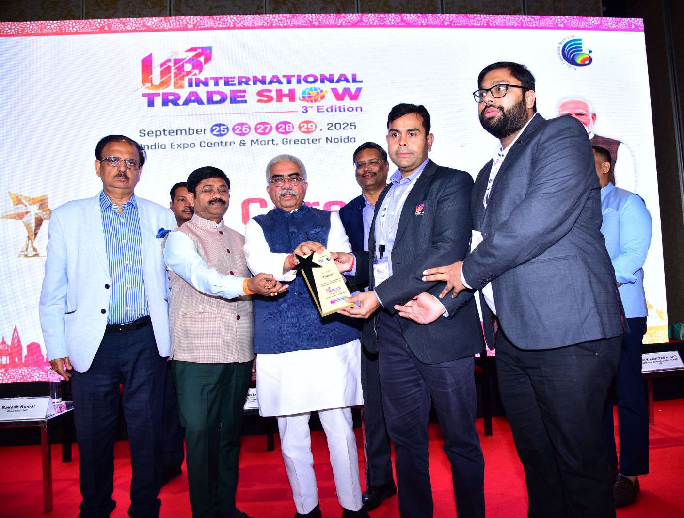 उत्तर प्रदेश का इन्वेस्ट यूपी पैविलियन यूपीआईटीएस 2025 में श्रेष्ठ स्टॉल्स में शामिल
