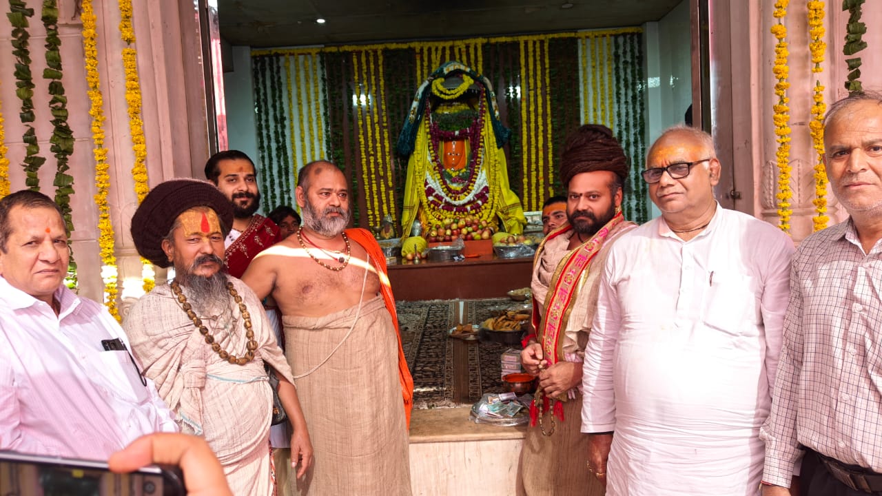 गोवर्धन के जंगलेश्वर महादेव मंदिर पर भव्य छप्पन भोग और भंडारे का आयोजन