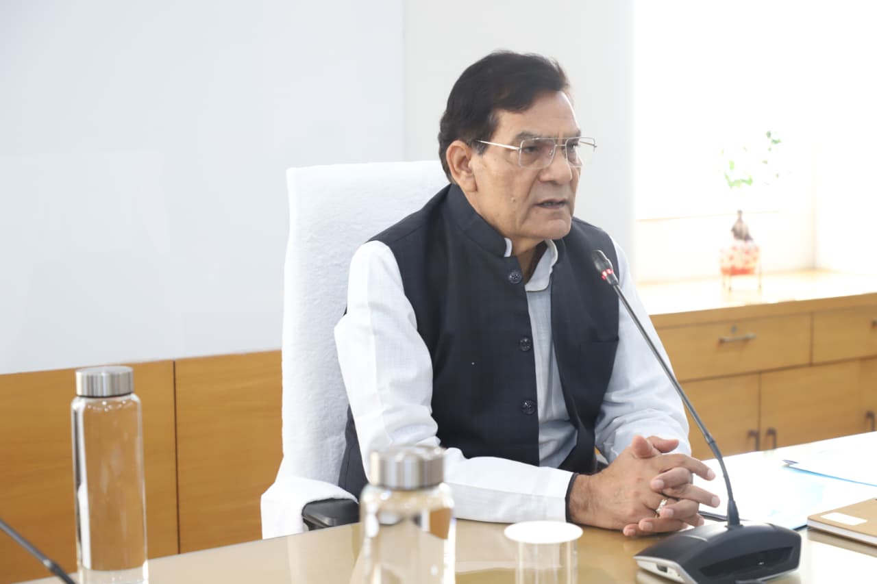 1 दिसंबर से शुरू होने वाली विद्युत बिल राहत योजना पर मंत्री ए. के. शर्मा ने की  समीक्षा