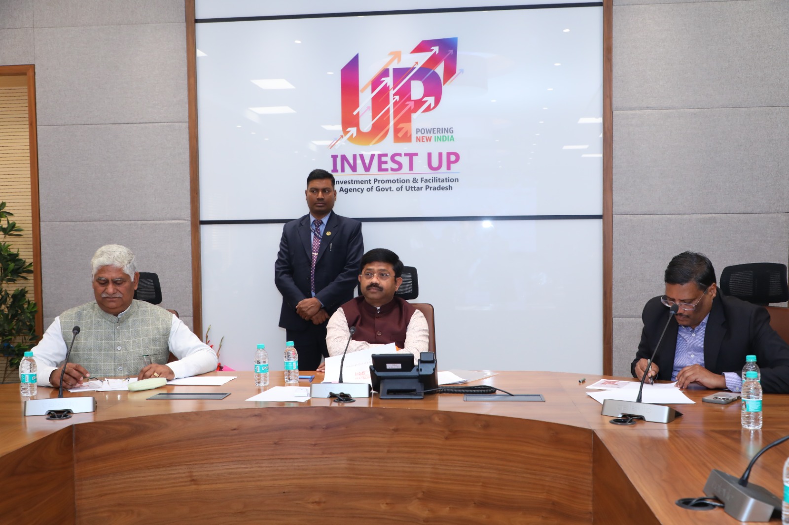 औद्योगिक विकास मंत्री की अध्यक्षता में राज्य के औद्योगिक परिदृश्य की उच्च-स्तरीय समीक्षा बैठक सम्पन्न