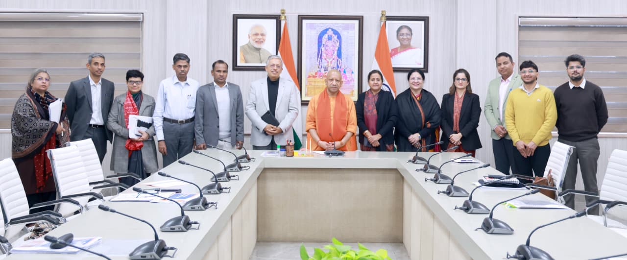 सभी अधिकारियों एवं कर्मचारियों के लिए कैपेसिटी बिल्डिंग कार्यक्रम को बनाएं अनिवार्य: मुख्यमंत्री योगी आदित्यनाथ