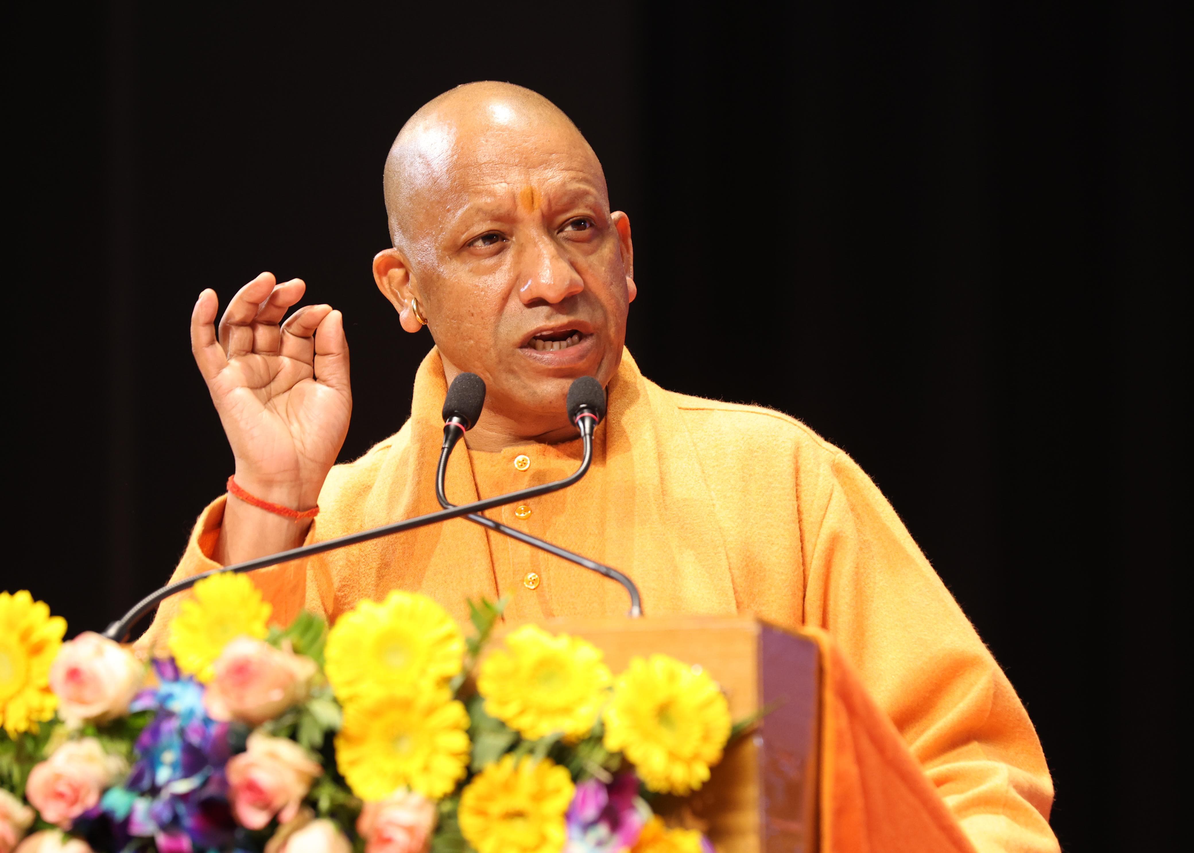 सीएम योगी ने बताया, अयोध्या व सोनभद्र में लोग कैसे बन रहे आत्मनिर्भर