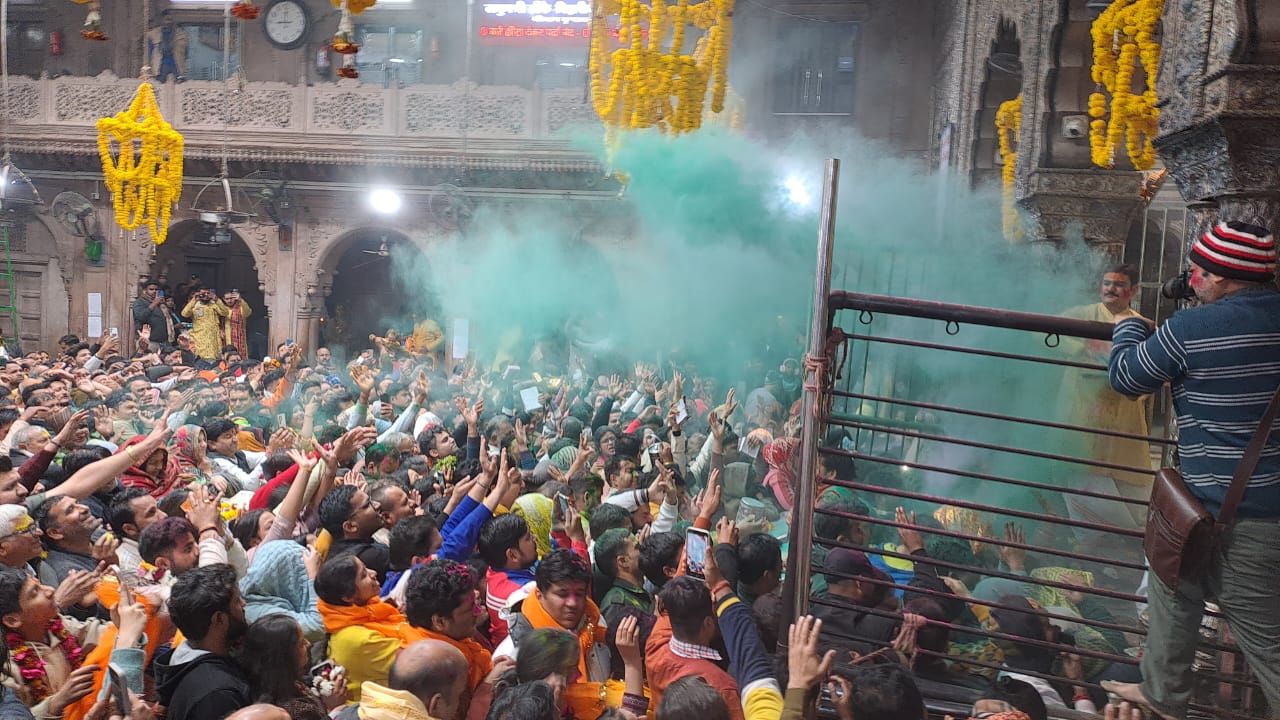 वृन्दावन में बसंत पंचमी के साथ शुरू हुआ चालीस दिवसीय होली उत्सव