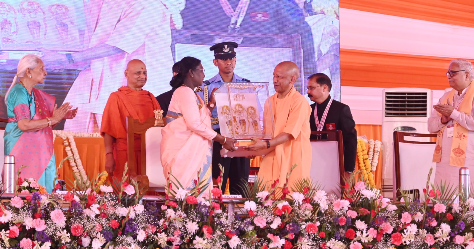 सनातन विरोध वाले स्थानों पर नहीं जाती वर्तमान पीढ़ी: सीएम योगी