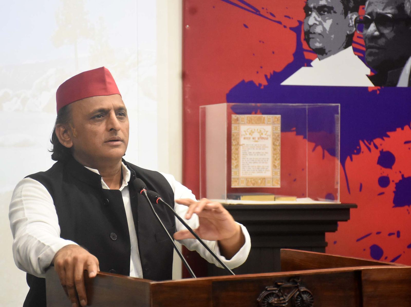 भाजपा गिद्दों की पार्टी है: अखिलेश यादव