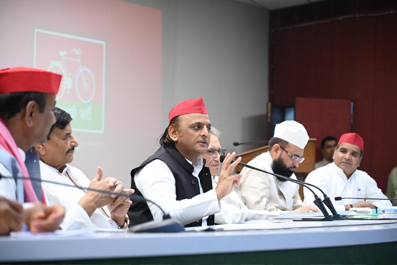 भाजपा लोकतंत्र के लिए खतरा है: अखिलेश यादव