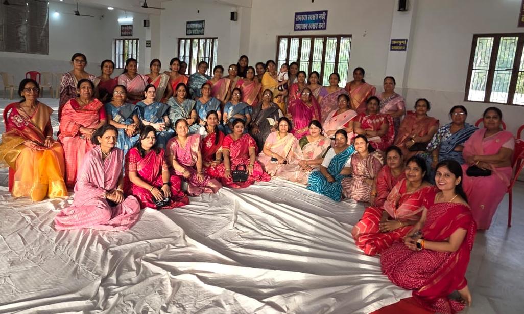 अपना घर सेवा समिति महिला इकाई द्वारा आश्रम में सेवा एवं अन्नदान कार्यक्रम आयोजित