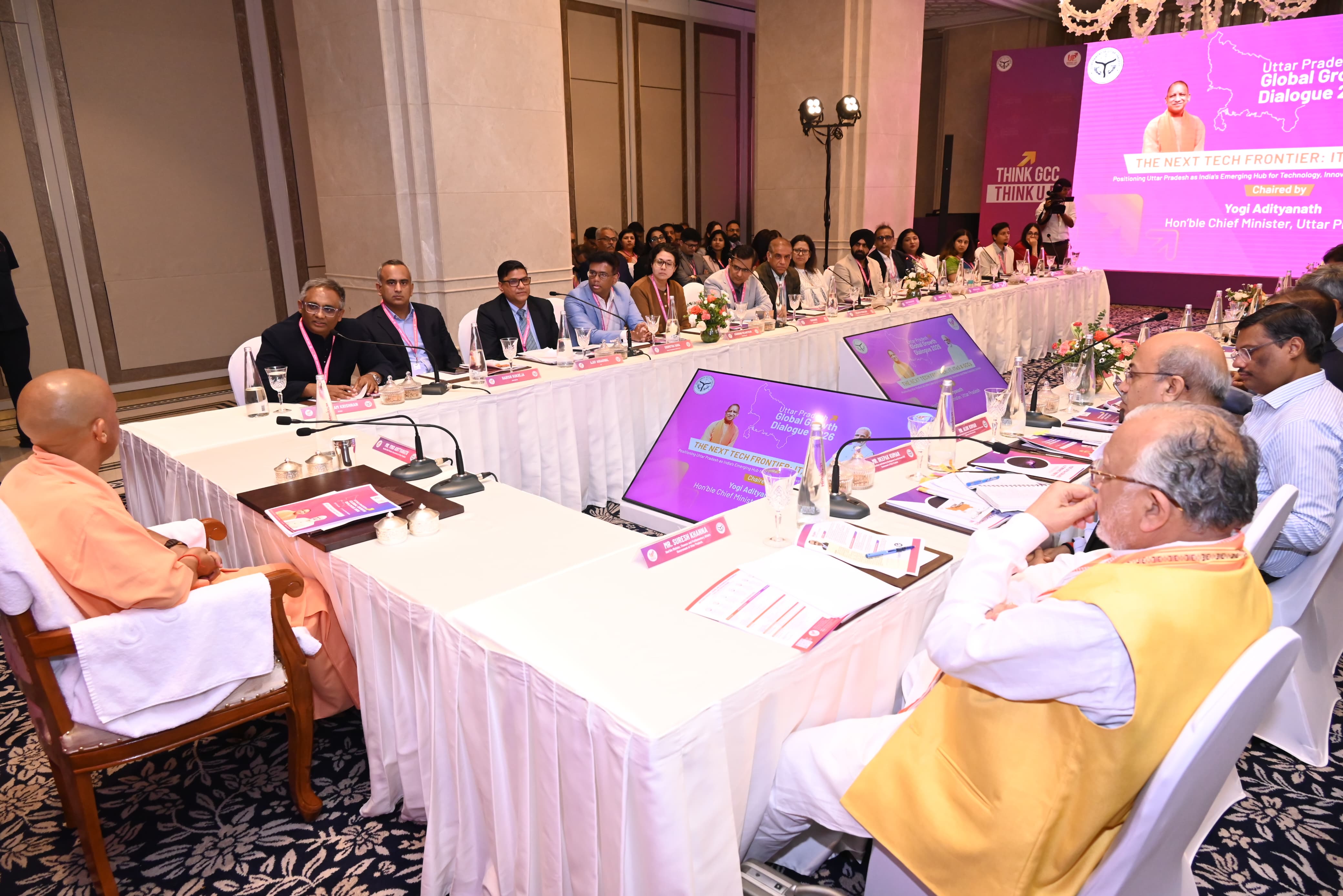 मुख्यमंत्री योगी आदित्यनाथ ने गूगल क्लाउड के सीटीओ तरुण पंत और उनकी टीम के साथ की महत्वपूर्ण बैठक