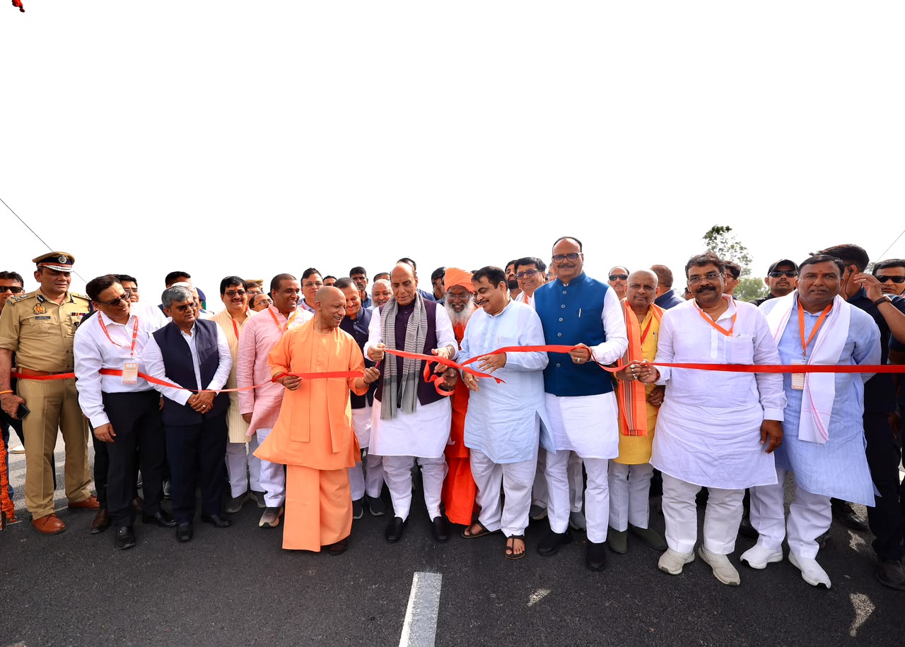 जनता को समर्पित हुआ लखनऊ-कानपुर एक्सप्रेसवे