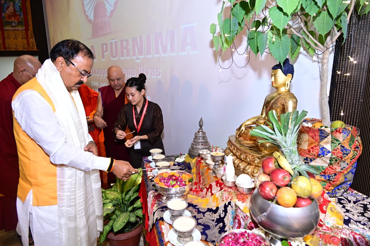 भगवान बुद्ध के करुणा, अहिंसा और शांति के संदेश आज भी मानवता के लिए पथप्रदर्शक: उप मुख्यमंत्री केशव प्रसाद मौर्य