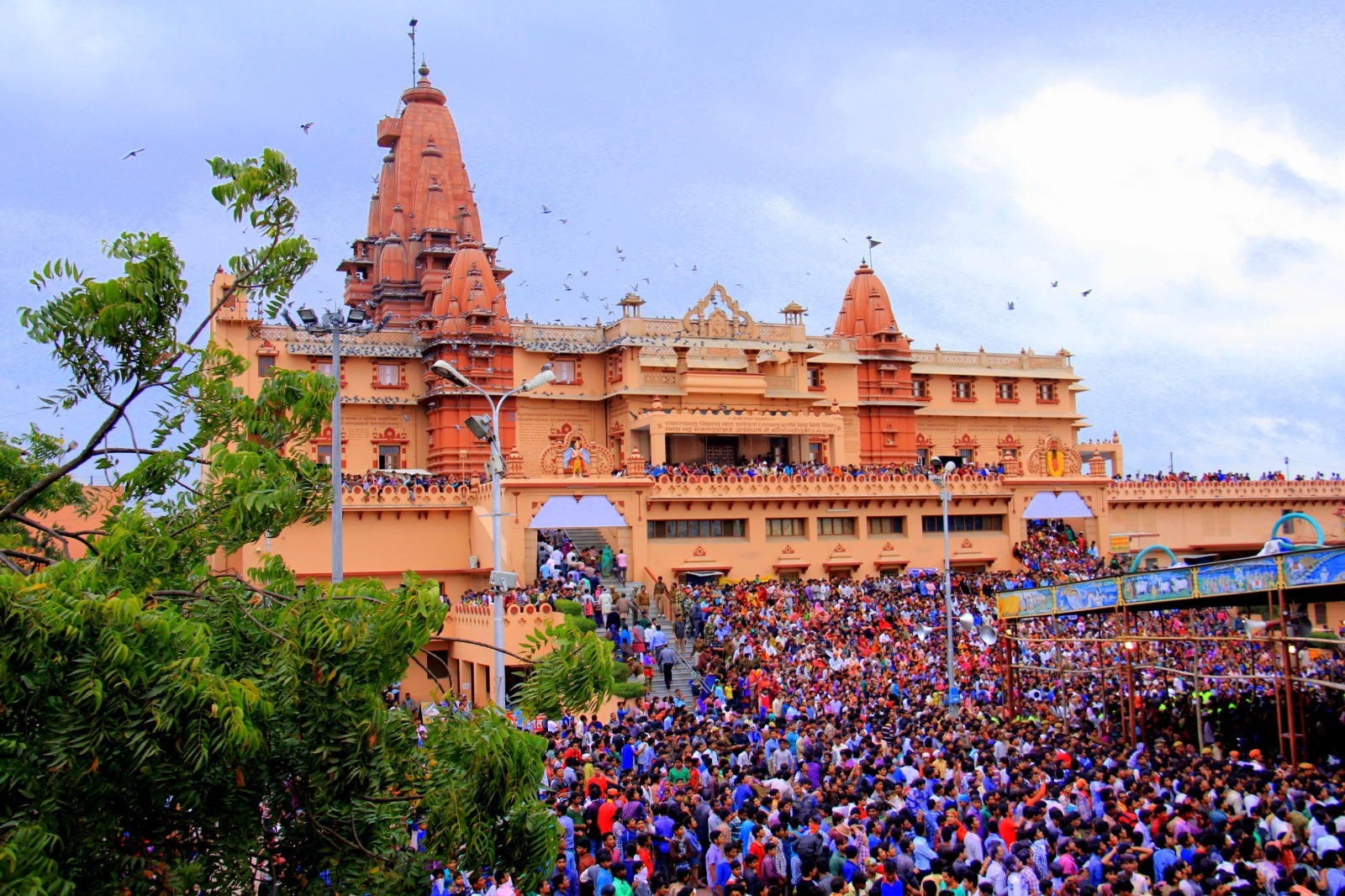 कृष्ण भक्त कर पाएंगे मथुरा, वृंदावन और बरसाना की धार्मिक यात्रा, मंदिरों के दर्शन होंगे आसान