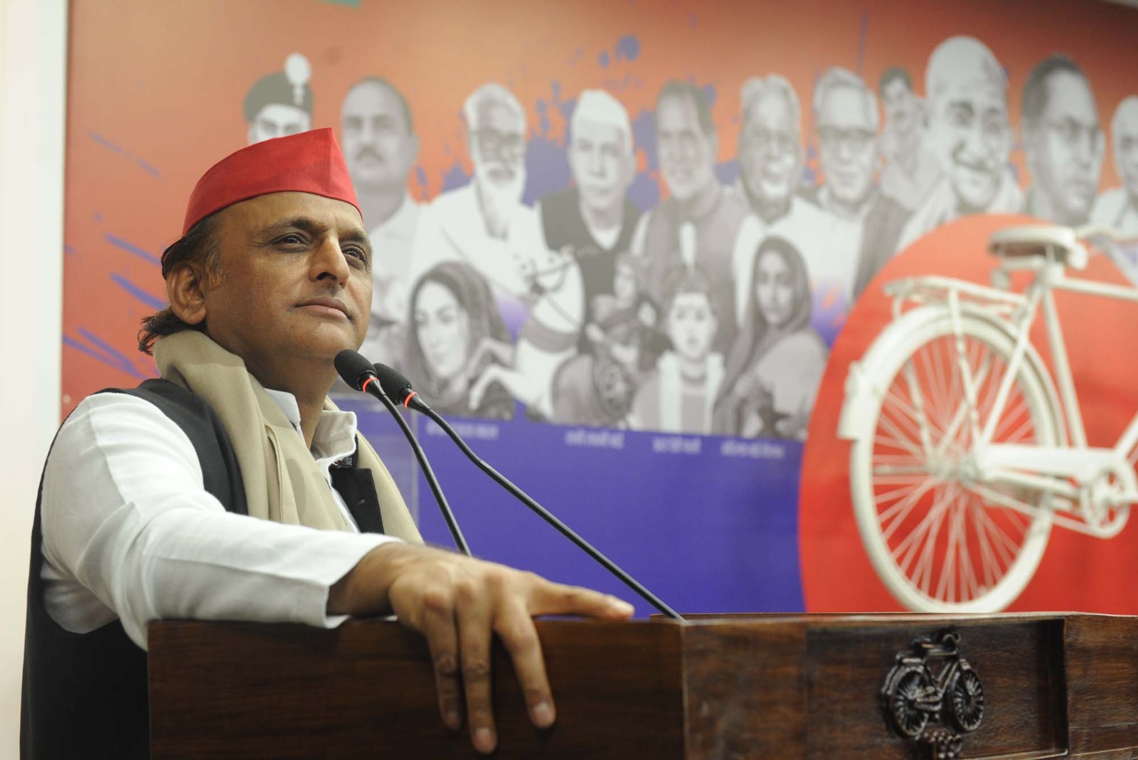 भाजपा और मुख्यमंत्री योगी पीडीए से घबराए हुए हैं: अखिलेश यादव