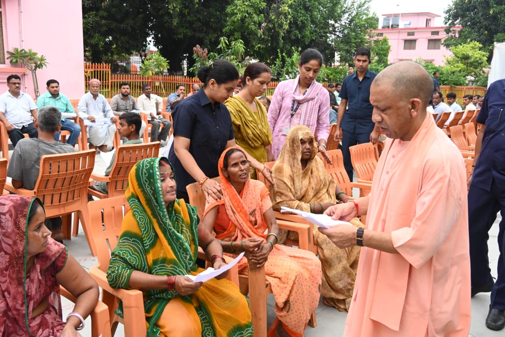 मुख्यमंत्री ने अधिकारियों को दिए निर्देश, शीघ्रता से हो जनता की शिकायतों का निस्तारण