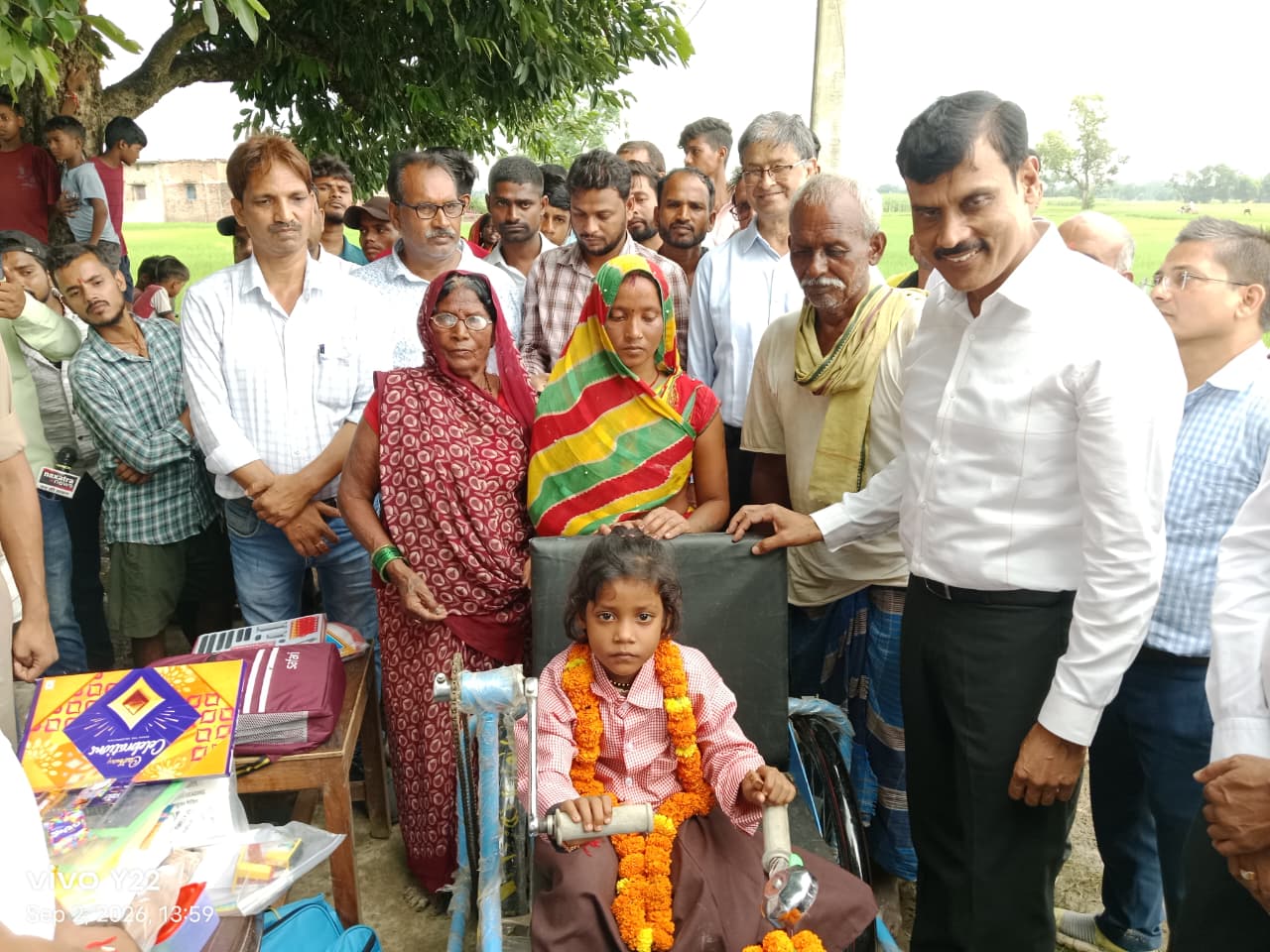 दिव्यांगता को हराकर पढ़ाई का सपना देखने वाली मासूम की पुकार पर दौड़ा प्रशासन, इलाज का भी इंतजाम
