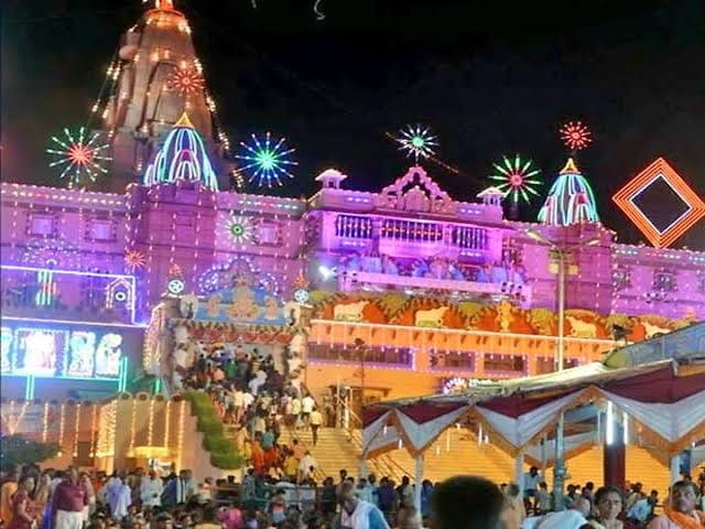 दुल्हन सी सजी मथुरा, जन्मोत्सव को लेकर ब्रज में उमंग और भक्ति का माहौल
