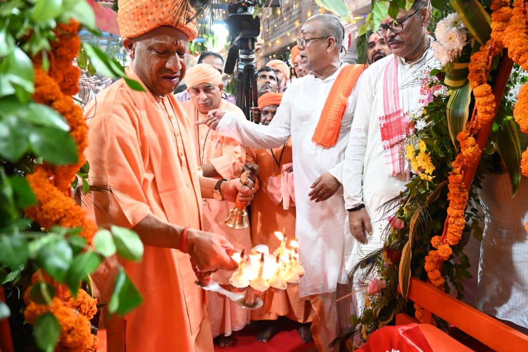 गोरक्षपीठ में सीएम योगी ने मनाया गोपाल का प्राकट्योत्सव