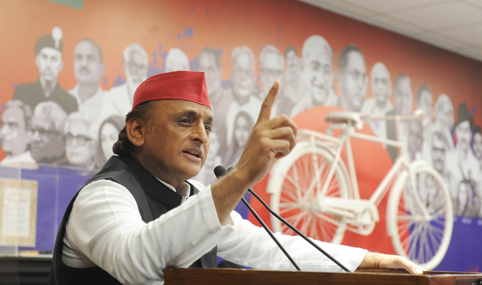 भाजपा सरकार में हाईवे बीजेपी की लोगों की जेब भरने के लिए बनाए जा रहे हैं: अखिलेश यादव