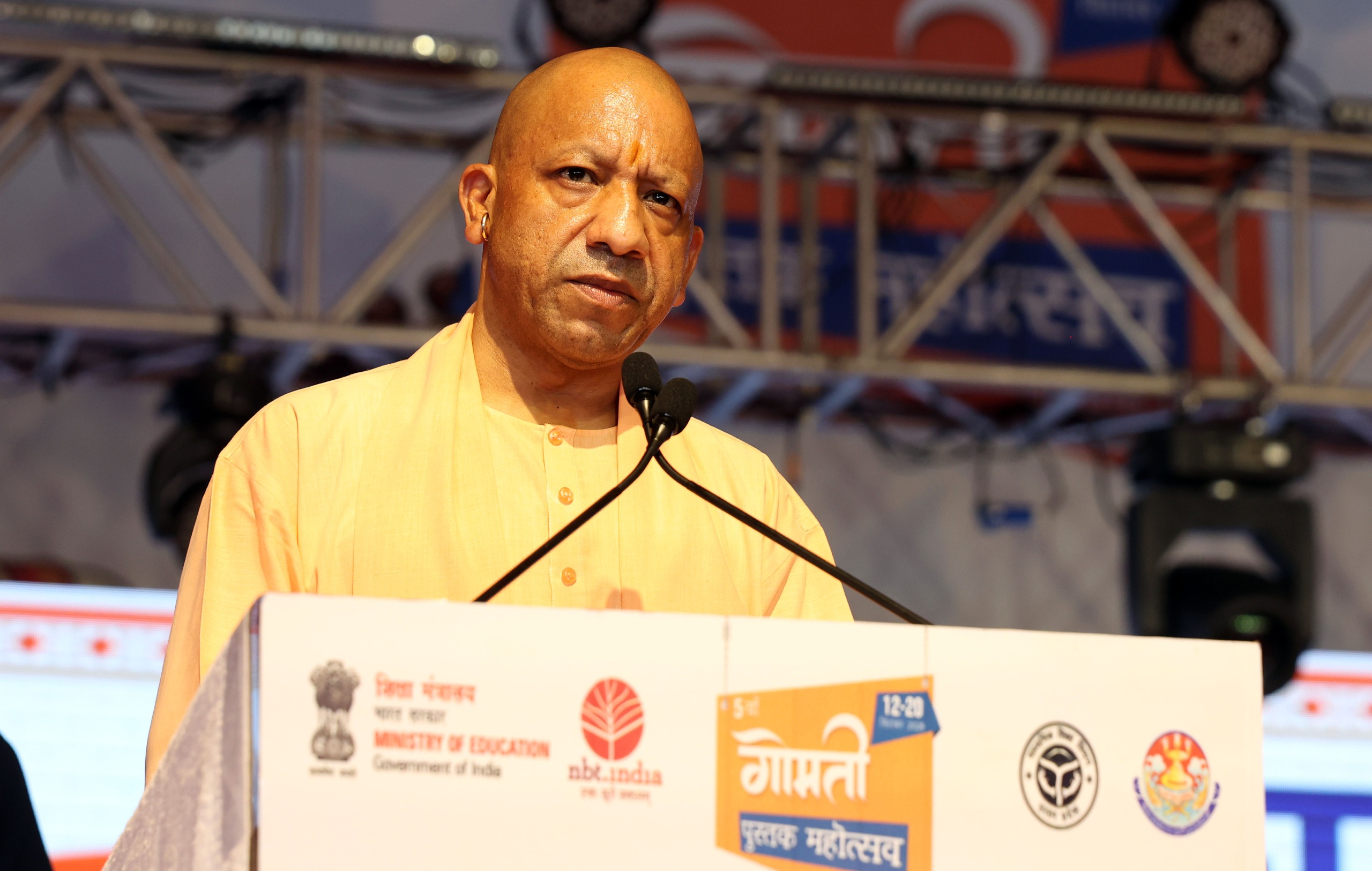 यह कहना अन्याय है कि युवा किताब नहीं पढ़ता, जरूरत किताबों को उनके पास पहुंचाने की थी- मुख्यमंत्री