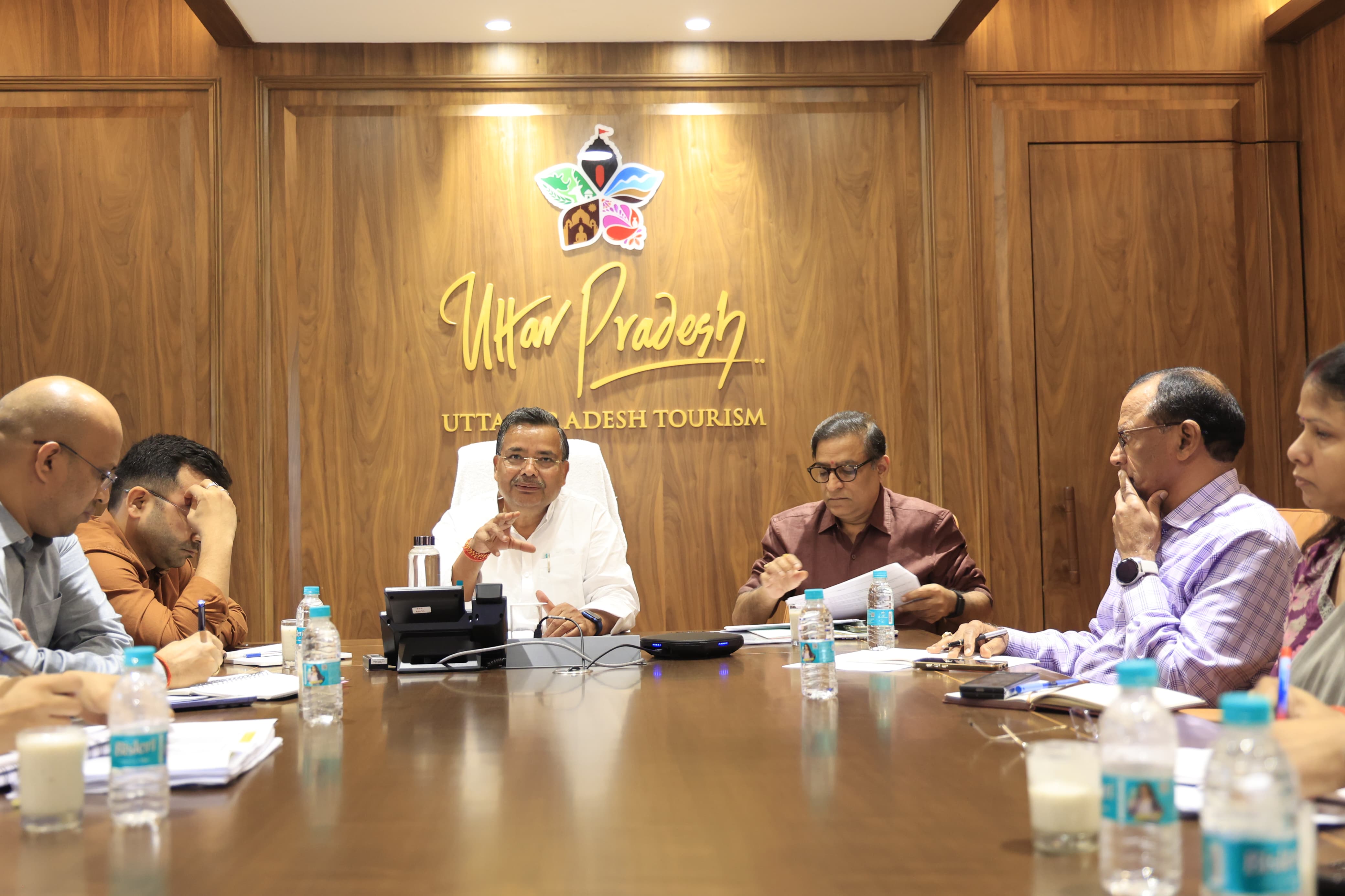 पर्यटन परियोजनाओं की स्वीकृति के बाद क्रियान्वयन में न हो अनावश्यक देरी : जयवीर सिंह