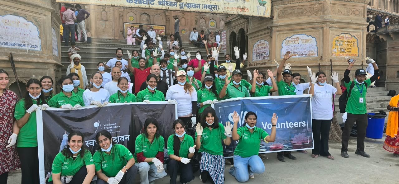 केडी विश्वविद्यालय के विद्यार्थियों ने केशी घाट पर चलाया स्वच्छता अभियान, स्वच्छ वृंदावन अभियान में मेडिकल और डेंटल के विद्यार्थियों ने लिया हिस्सा