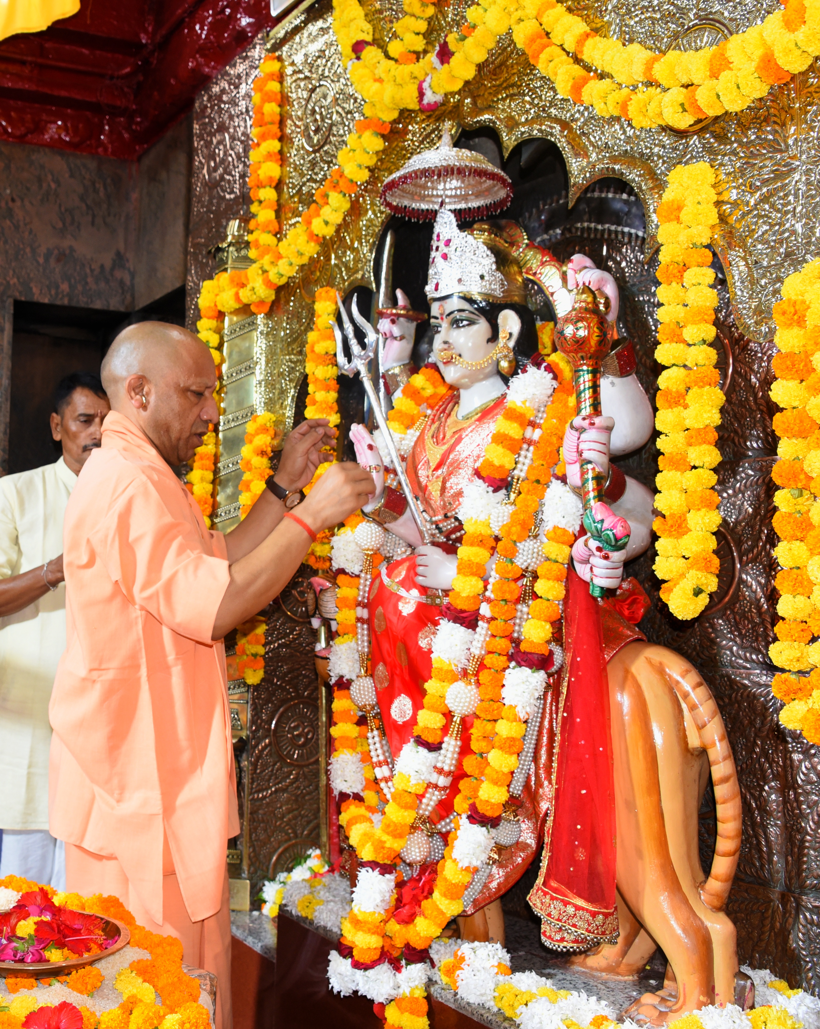 शारदीय नवरात्रि के प्रथम दिन मुख्यमंत्री ने किए मां पाटेश्वरी के दर्शन
