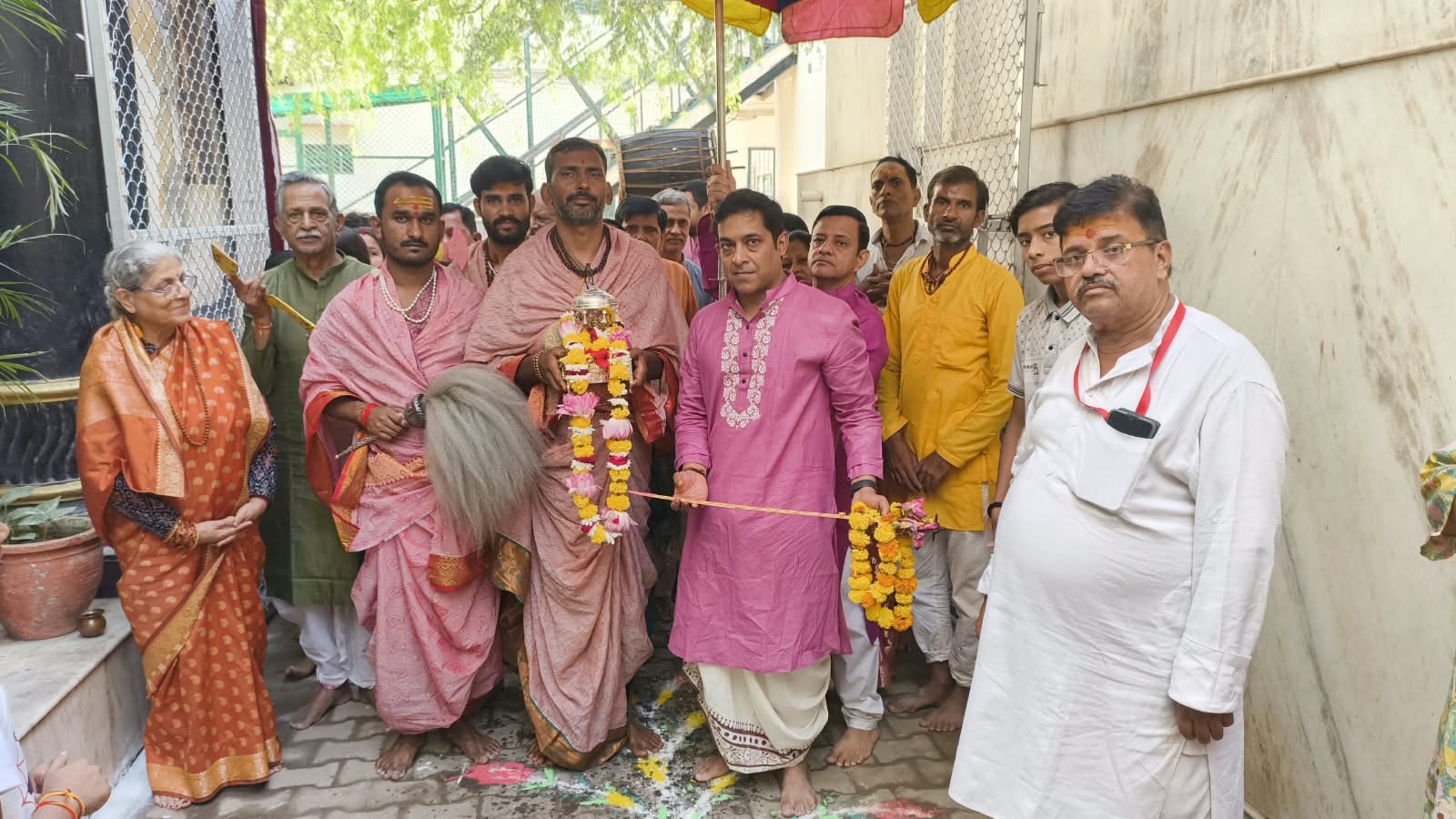 मां कात्यायनी मंदिर में वैदिक मंत्रोच्चार के बीच संपन्न हुए विजयादशमी के अनुष्ठान