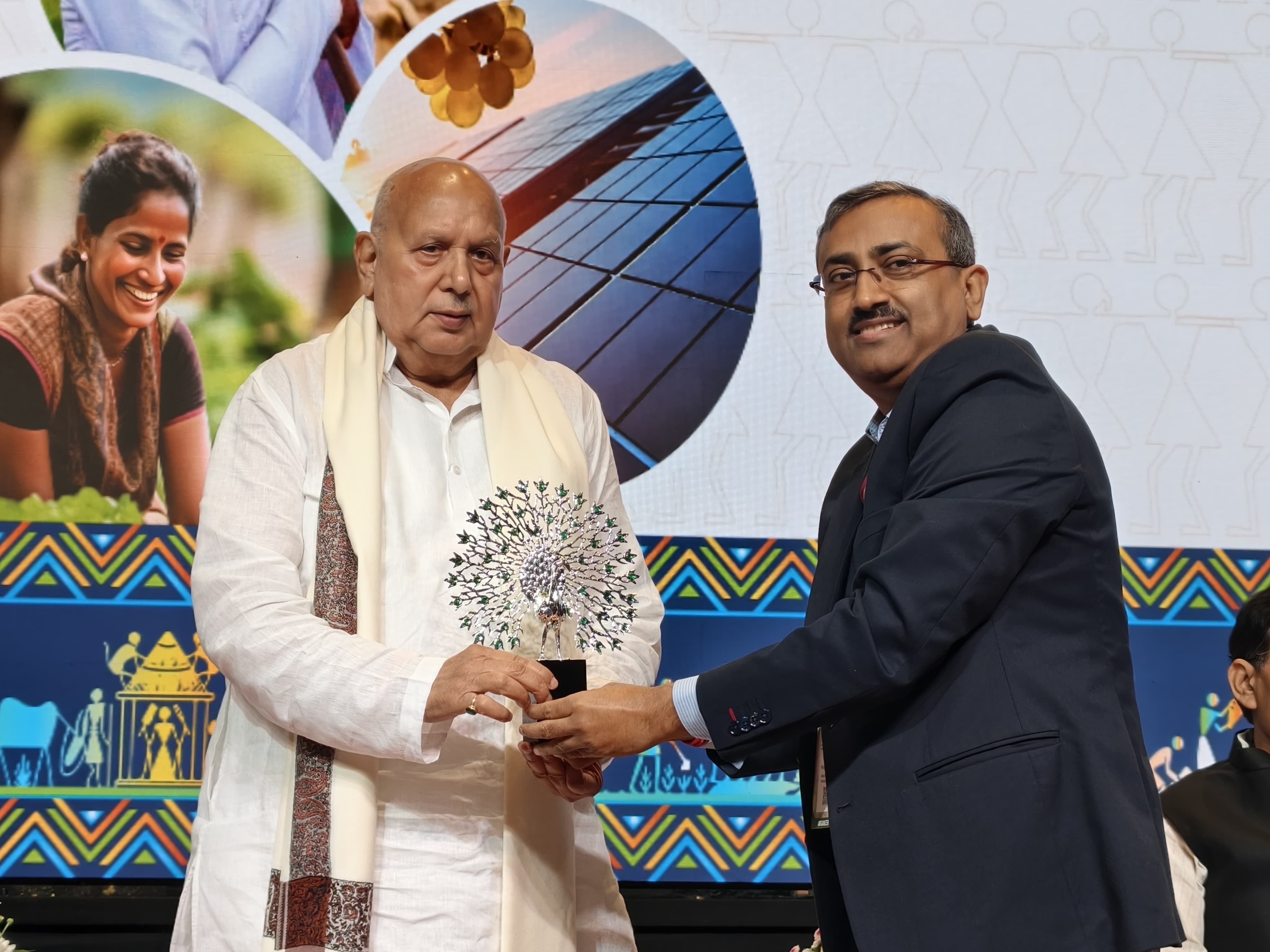 नई दिल्ली के भारत मंडपम में आयोजित 7वें एग्रीवोल्टिक्स विश्व सम्मेलन में बोले कृषि मंत्री