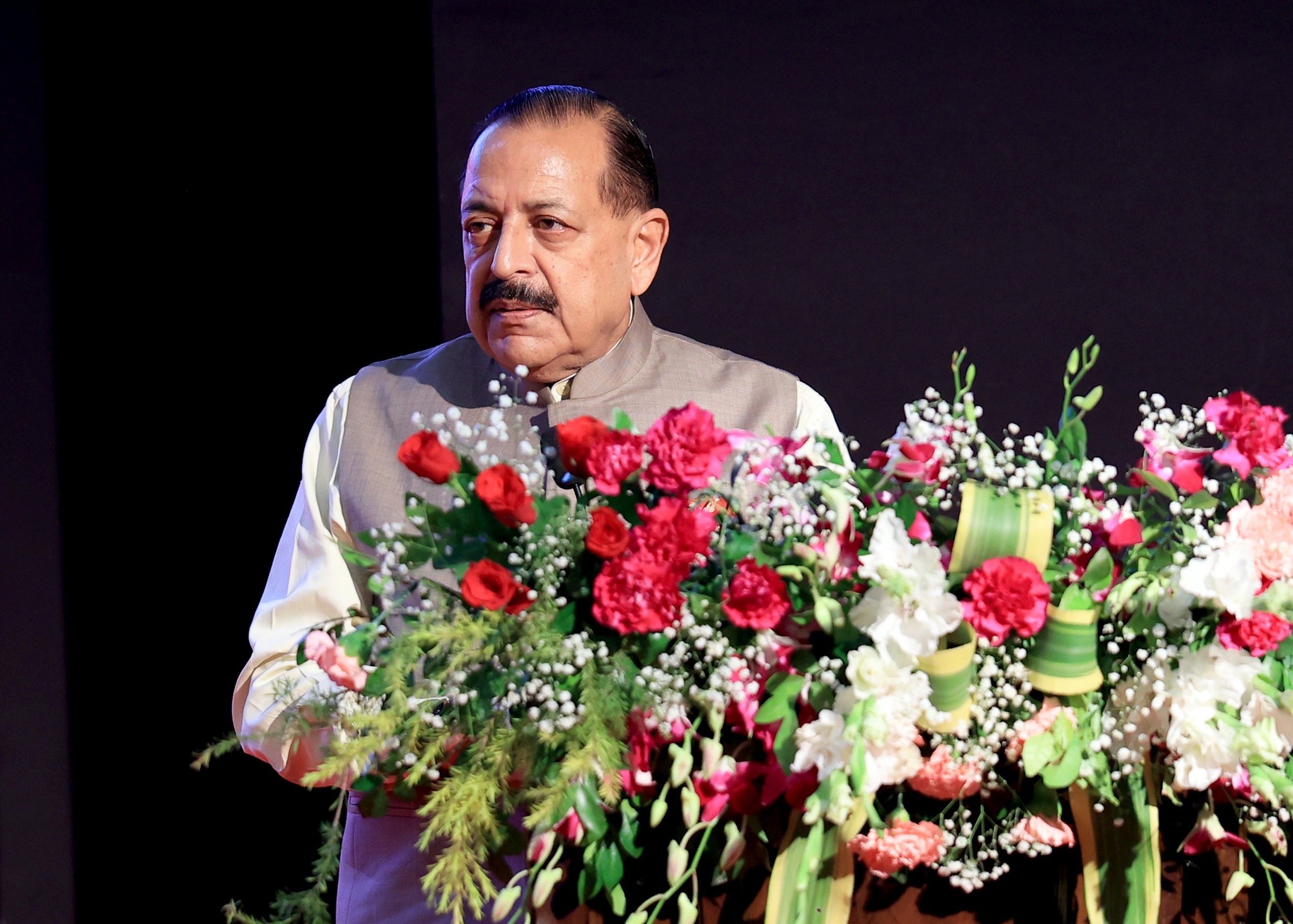 प्रशासनिक सुधारों और क्षमता विकास में उत्तर प्रदेश देश के लिए रोल मॉडल : डॉ. जितेंद्र सिंह