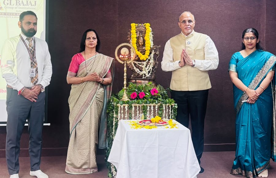 जीएल बजाज के नवागंतुक एमबीए छात्र-छात्राओं को दी अनुशासन की सीख