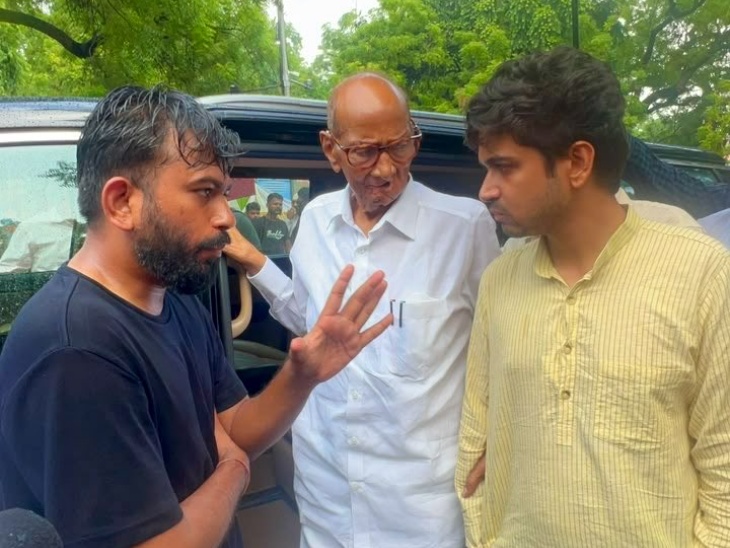 कॉकरोच पार्टी प्रमुख बोले-बात करना है तो सरकार खुद आए, संसद मार्च में बर्गर खाने वाले प्रवक्ता को हटाया