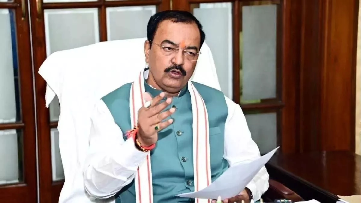 मुख्यमंत्री आवास योजना के लाभार्थियों को स्वयं सहायता समूहों से जोड़ा जाय: केशव प्रसाद मौर्य