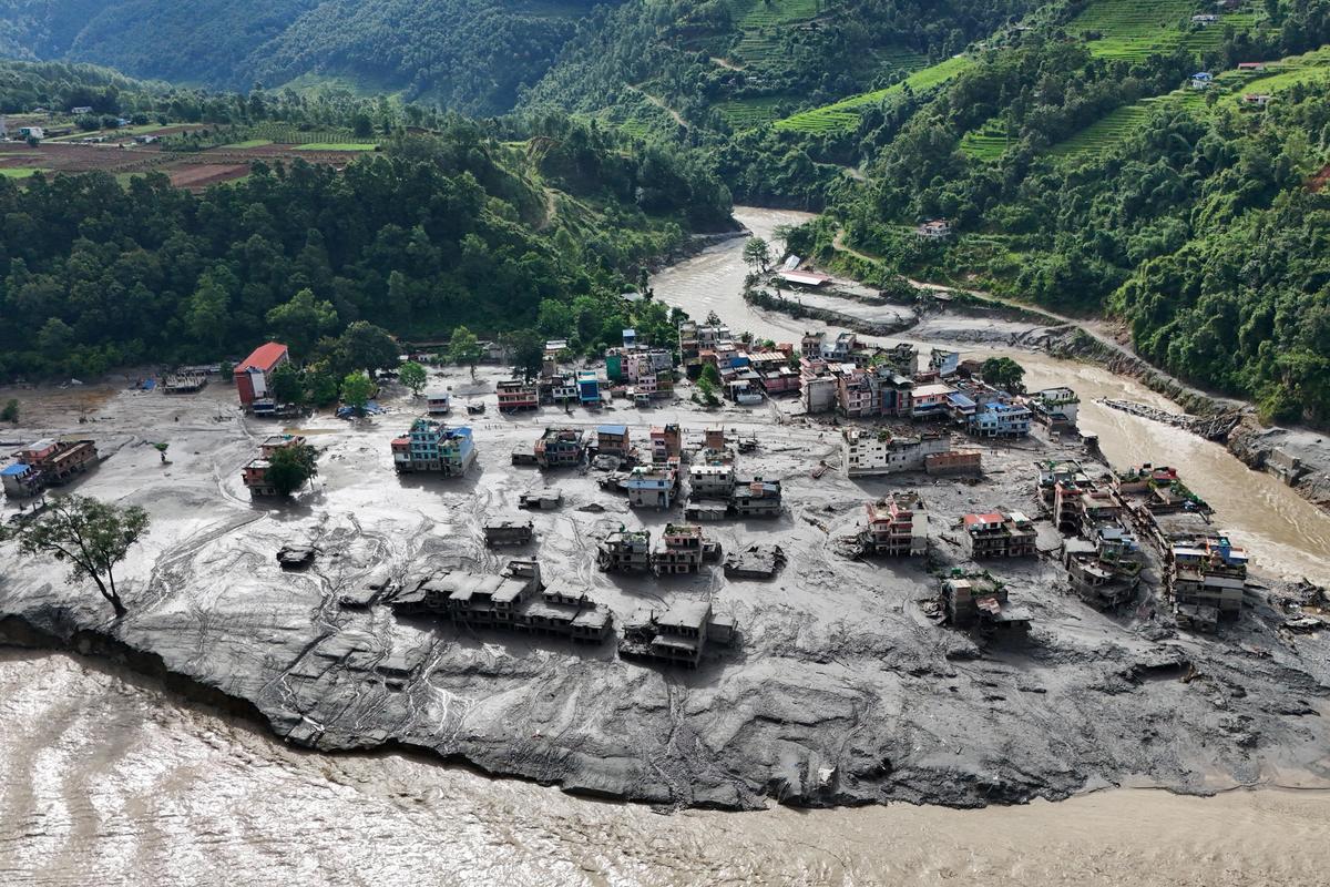 नेपाल में महाप्रलय! 579 मौतें, 1900 से ज्यादा लापता; तिब्बत बॉर्डर की झील से फिर बाढ़ का खतरा