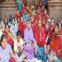 बृजवासी और गोस्वामी समाज की महिलाओं का सरकार के खिलाफ विरोध प्रदर्शन रहा जारी 